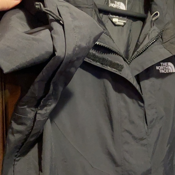 1221 The North Face - Hyvent Jacket_FLAW Pricing_NO DISCOUNTS - Picture 6 of 13